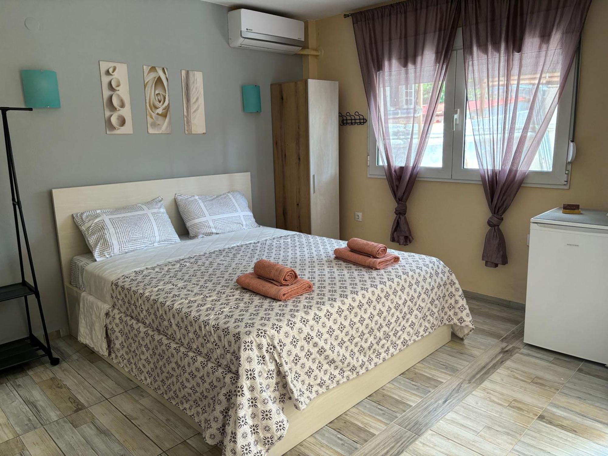 Johanna'S Home Near The Sea - Olivia Studios Agia Triada  Bagian luar foto